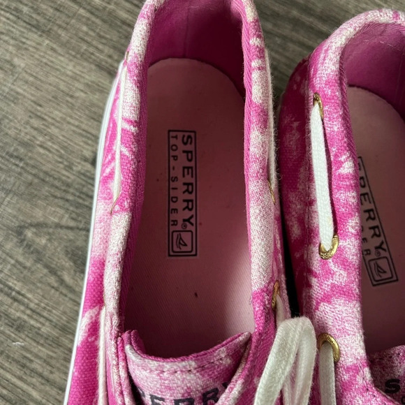 Women’s size 6.5 Pink and white tie dye Sperry boat shoes worn but lots of life - Picture 5 of 6
